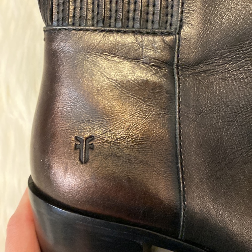 Frye Chelsea boots - Picture 6 of 11